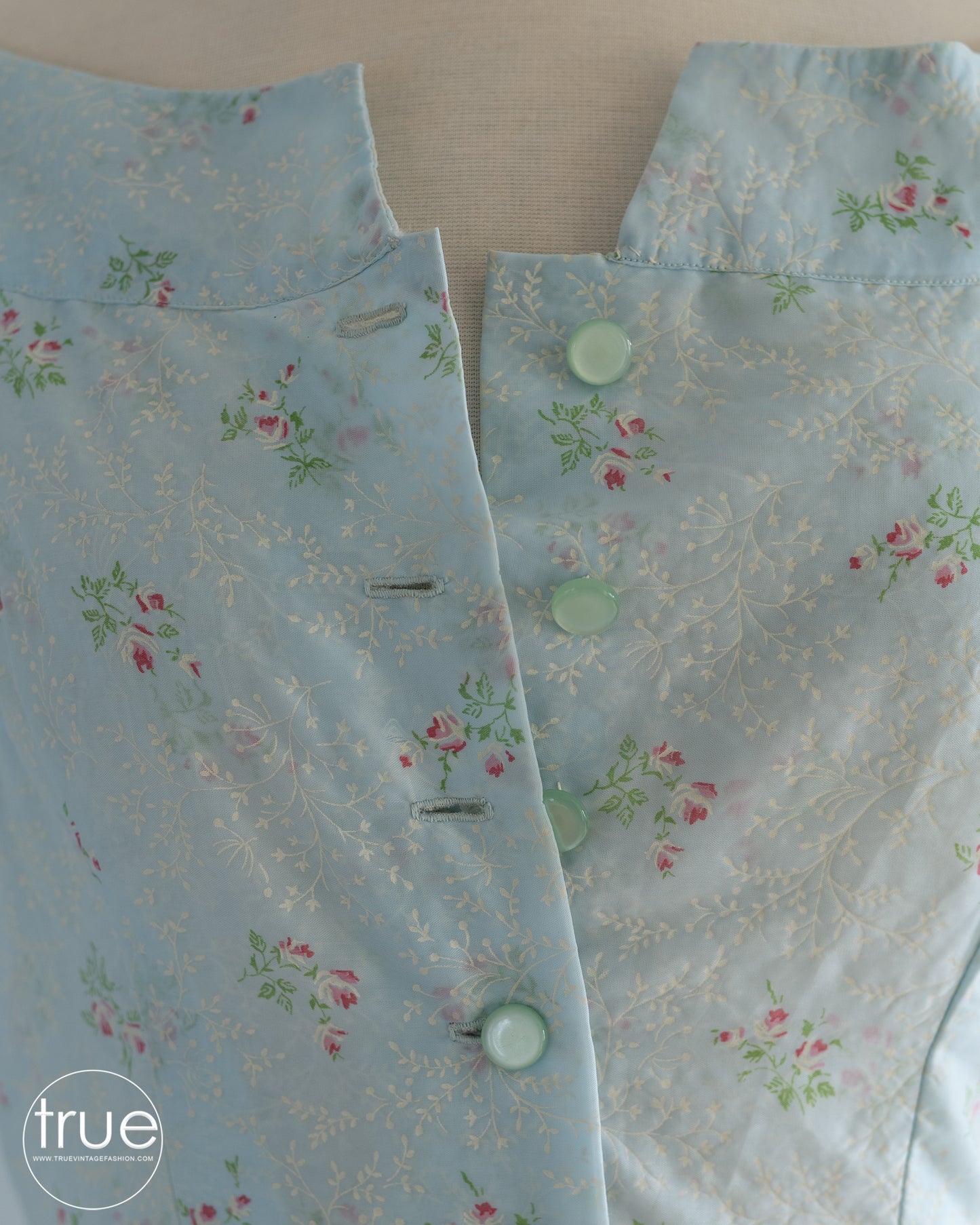 vintage 1940's dress ...pretty light & floaty semi-sheer floral full skirt dress