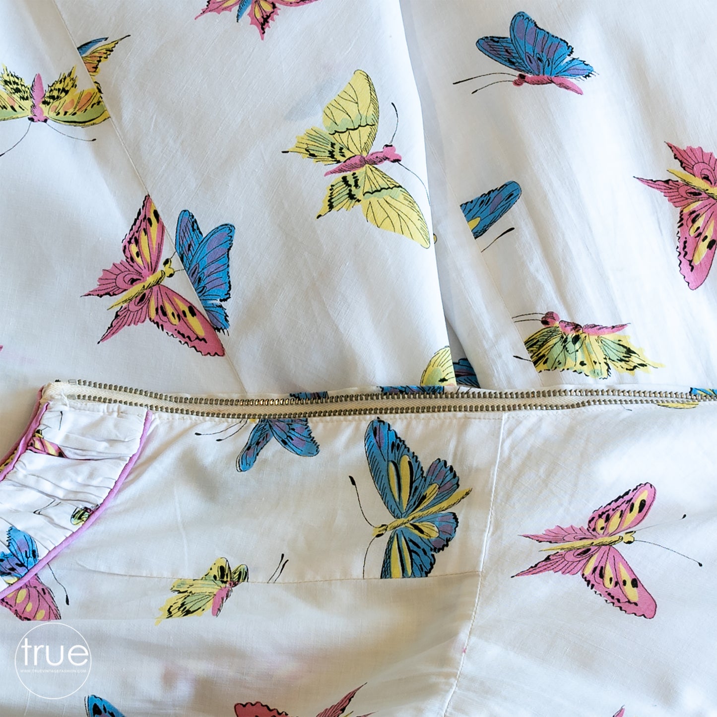vintage 1950's dress ...garden magic BUTTERFLY novelty print cotton dress