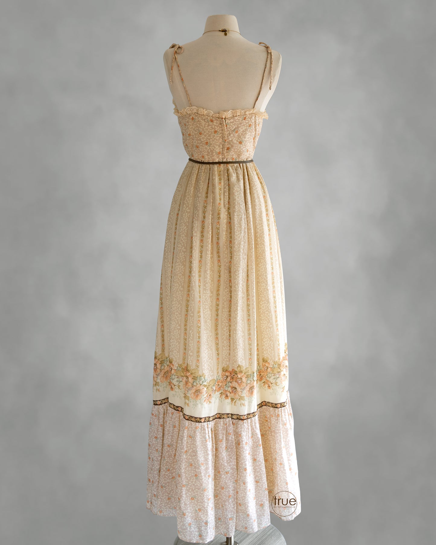 vintage 1970's dress ...sweetest Candy Jones California cottagecore style maxi sundress dress