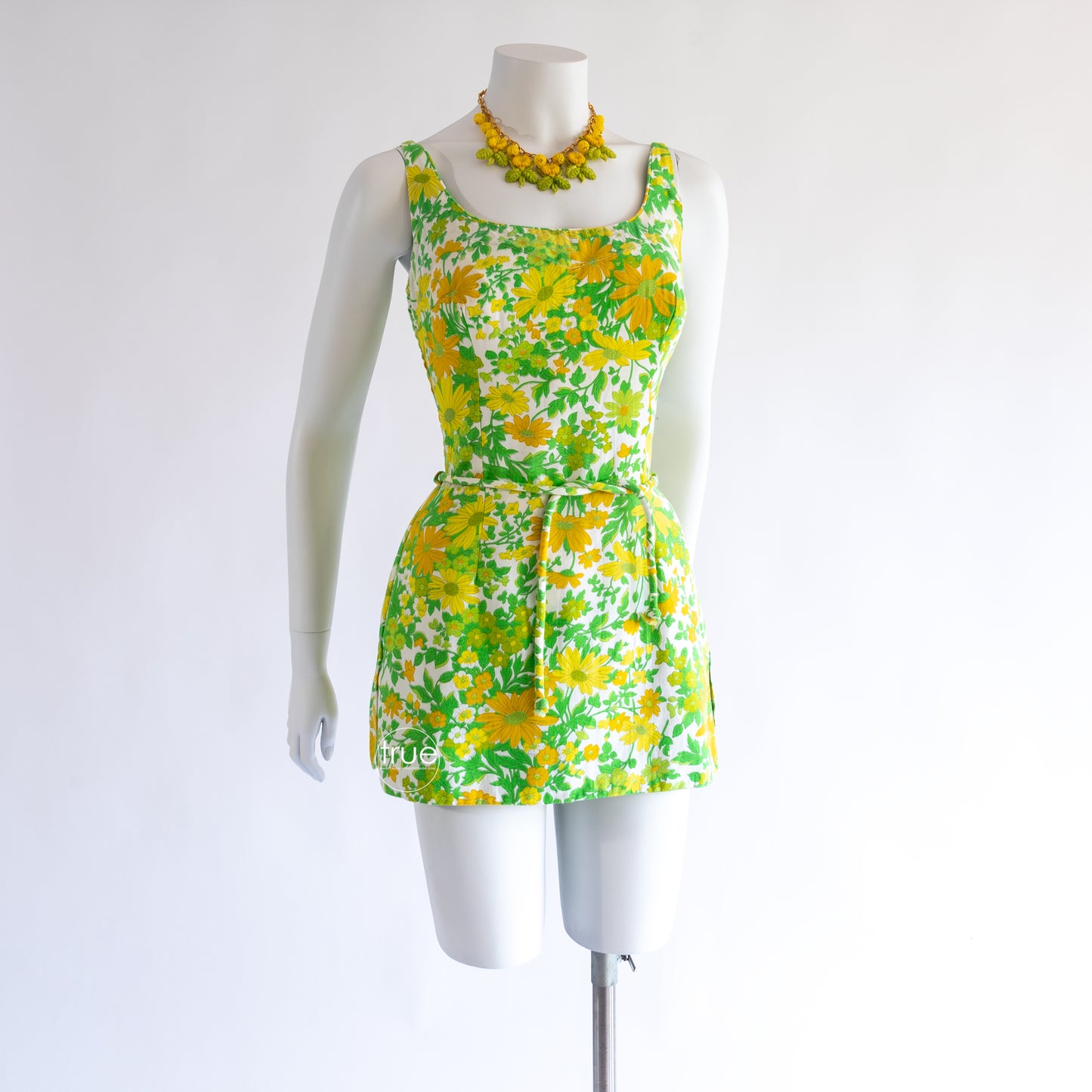 vintage 1960's romper ...fun COLE of California daisy print shorts convertible romper playsuit swimsuit