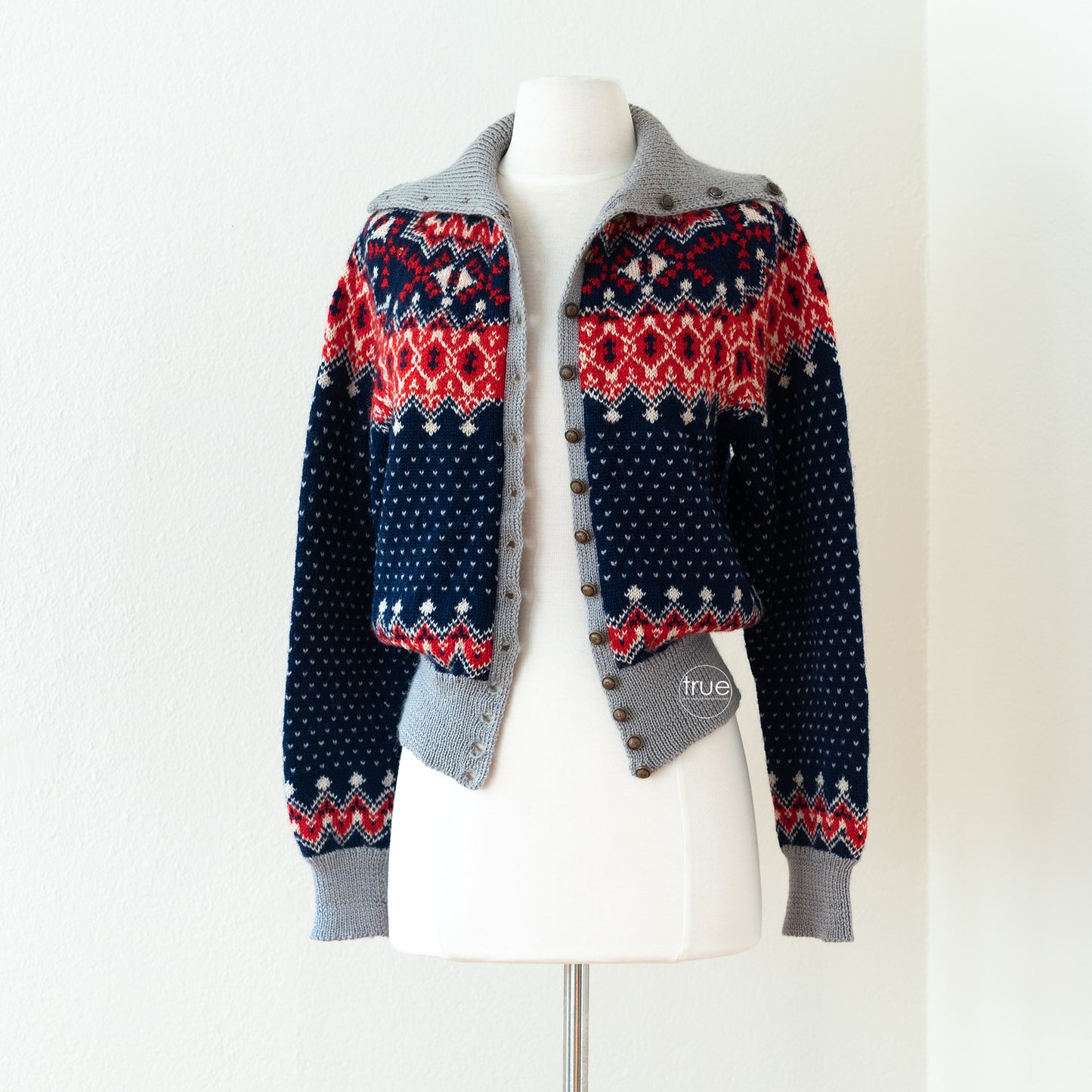 vintage 1940's sweater ...classic danish Paul Mage for Meier & Frank ski sweater