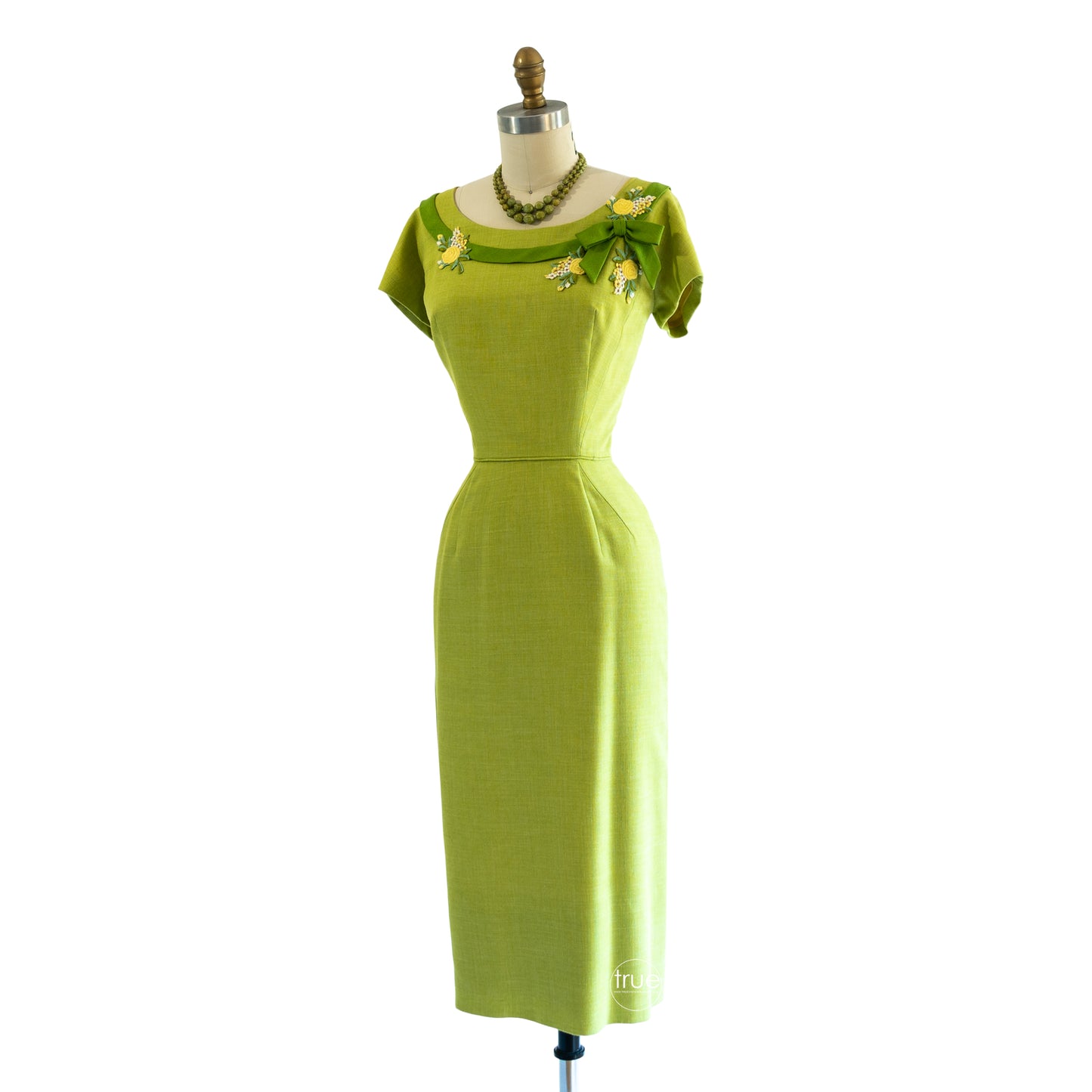 vintage 1960's dress ...gorgeous PEGGY HUNT chartreuse linen wiggle with corsage appliqués