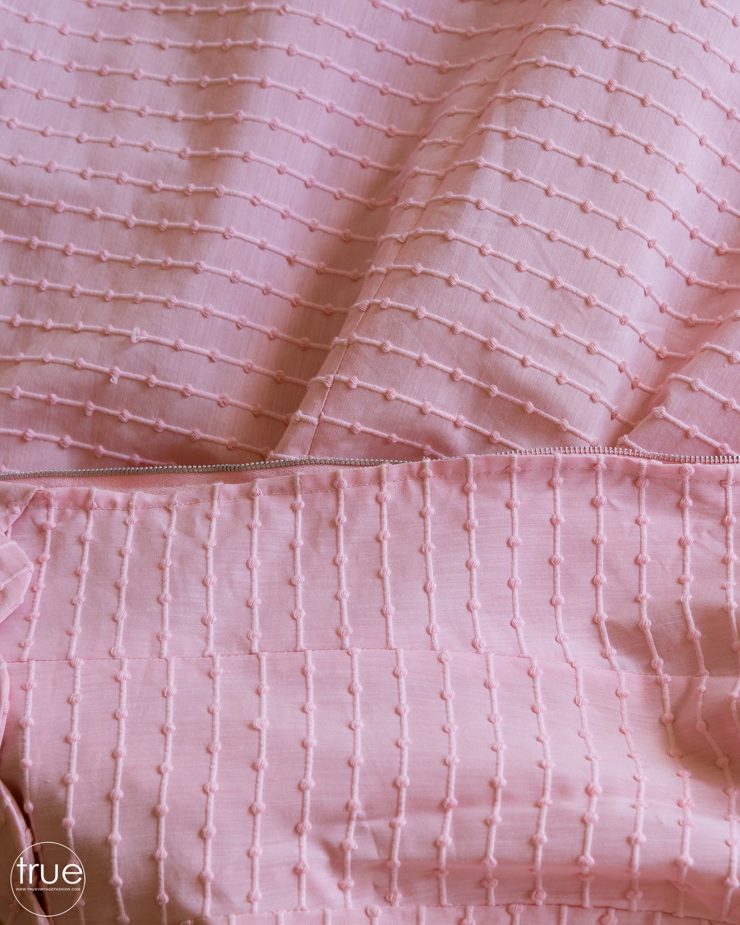 vintage 1950's dress ...pretty in pink scalloped crumb catcher full skirt dress