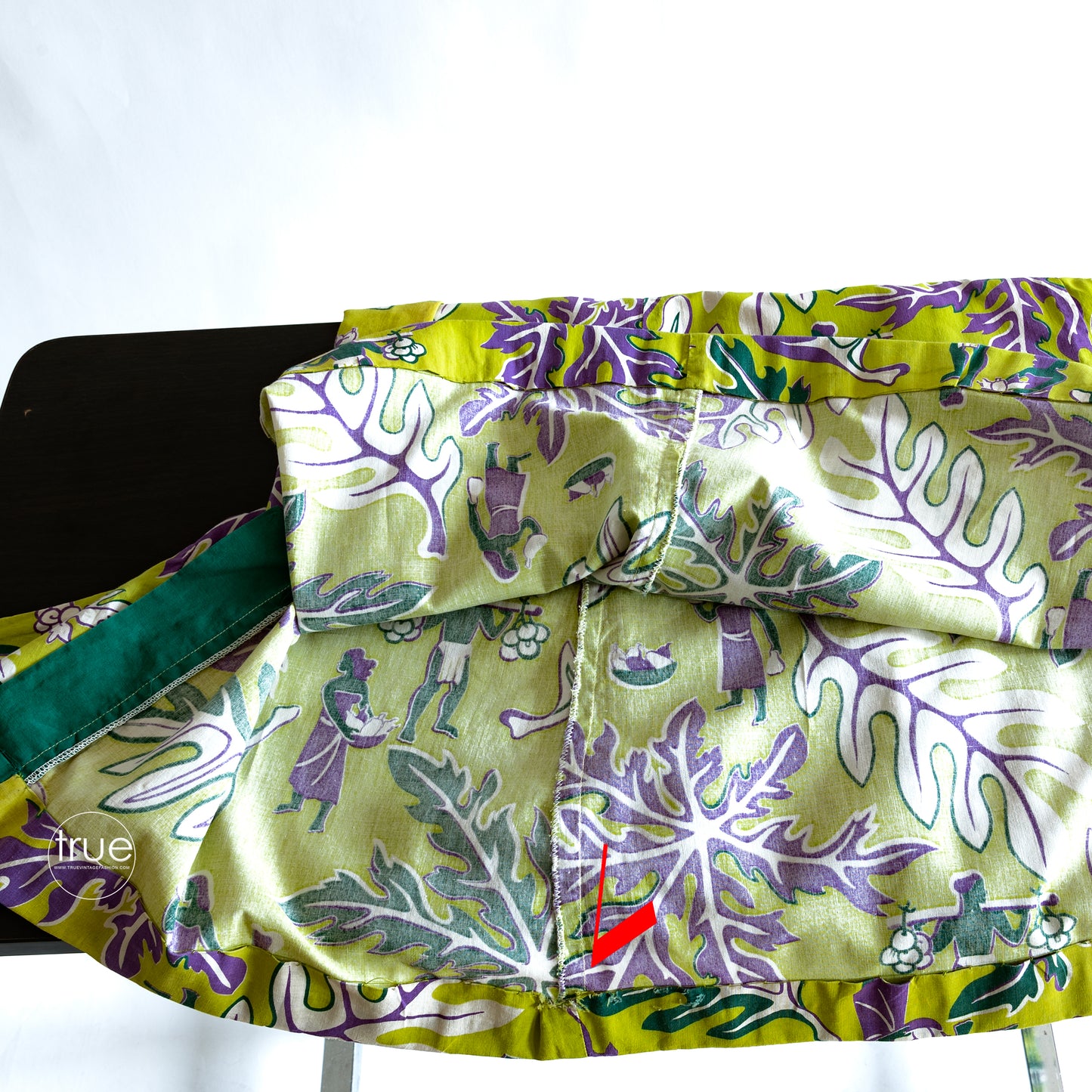 vintage 1940's dress ...rare SURFRIDERS chartreuse cotton hawaiian pake muu dress