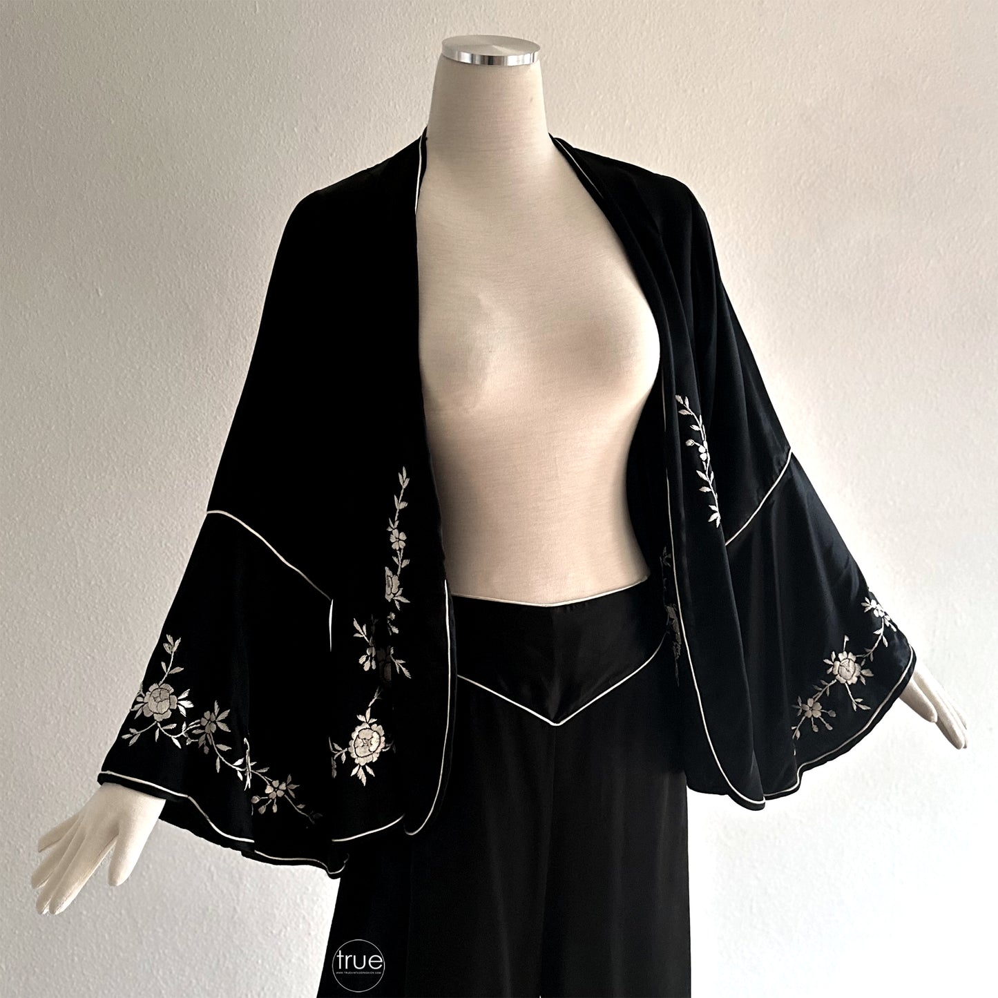 vintage 1920's pajamas ...amazing 2pc pants and jacket black & pearl embroidered beach pajamas