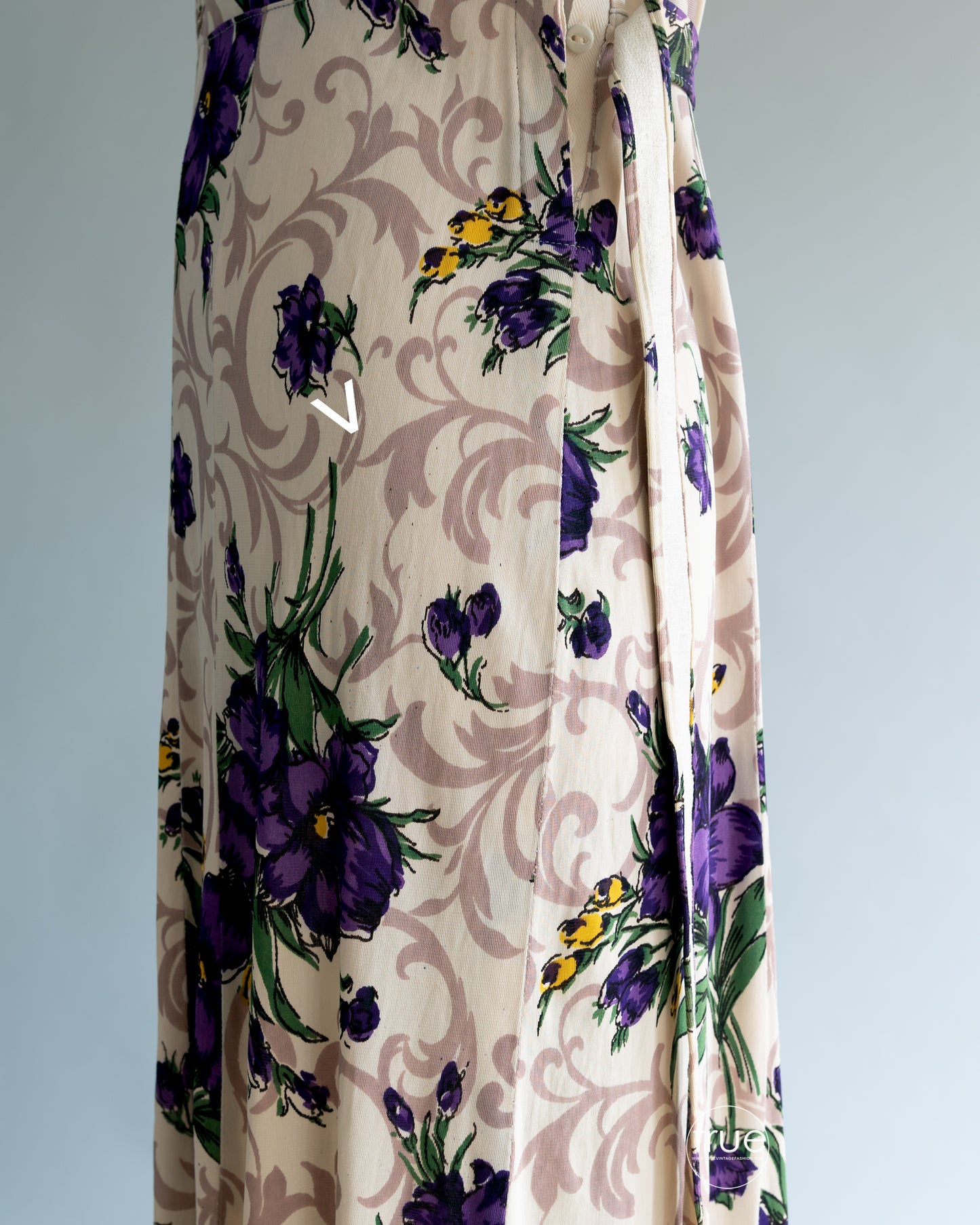 vintage 1930's dress ...the sweetest floral dress with wonderful shirring details & padded puff sleeves