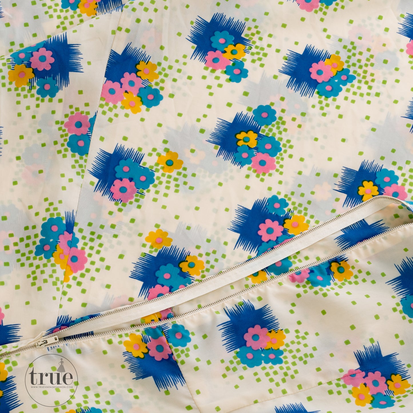 1940's floral novelty print maxi dress