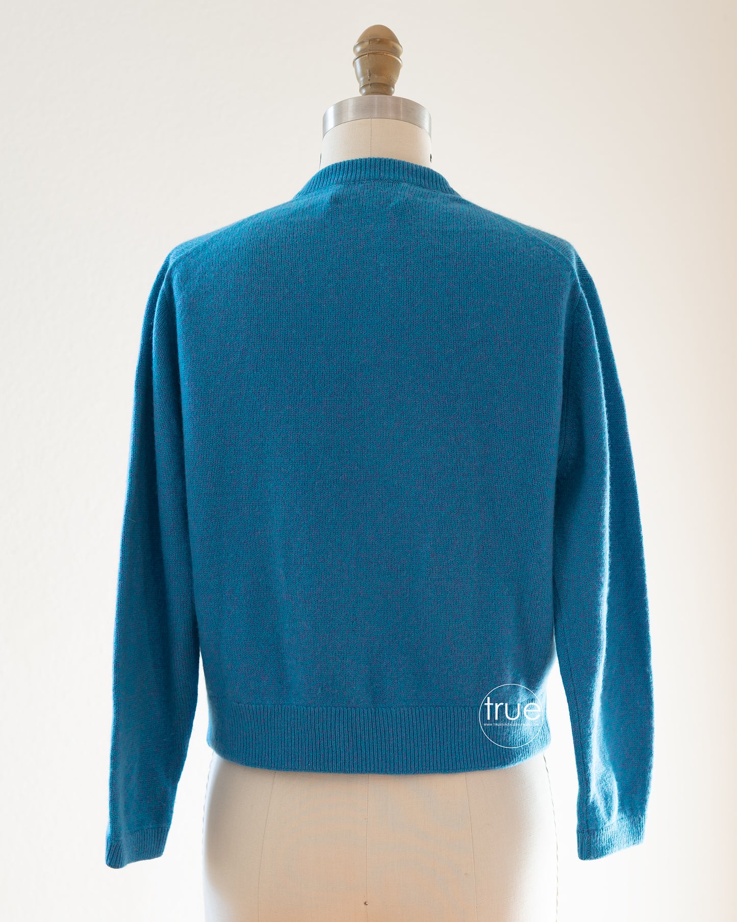 vintage 1950's sweater ...gorgeous BALLANTYNE cashmere cardigan w/ floral bouquet buttons
