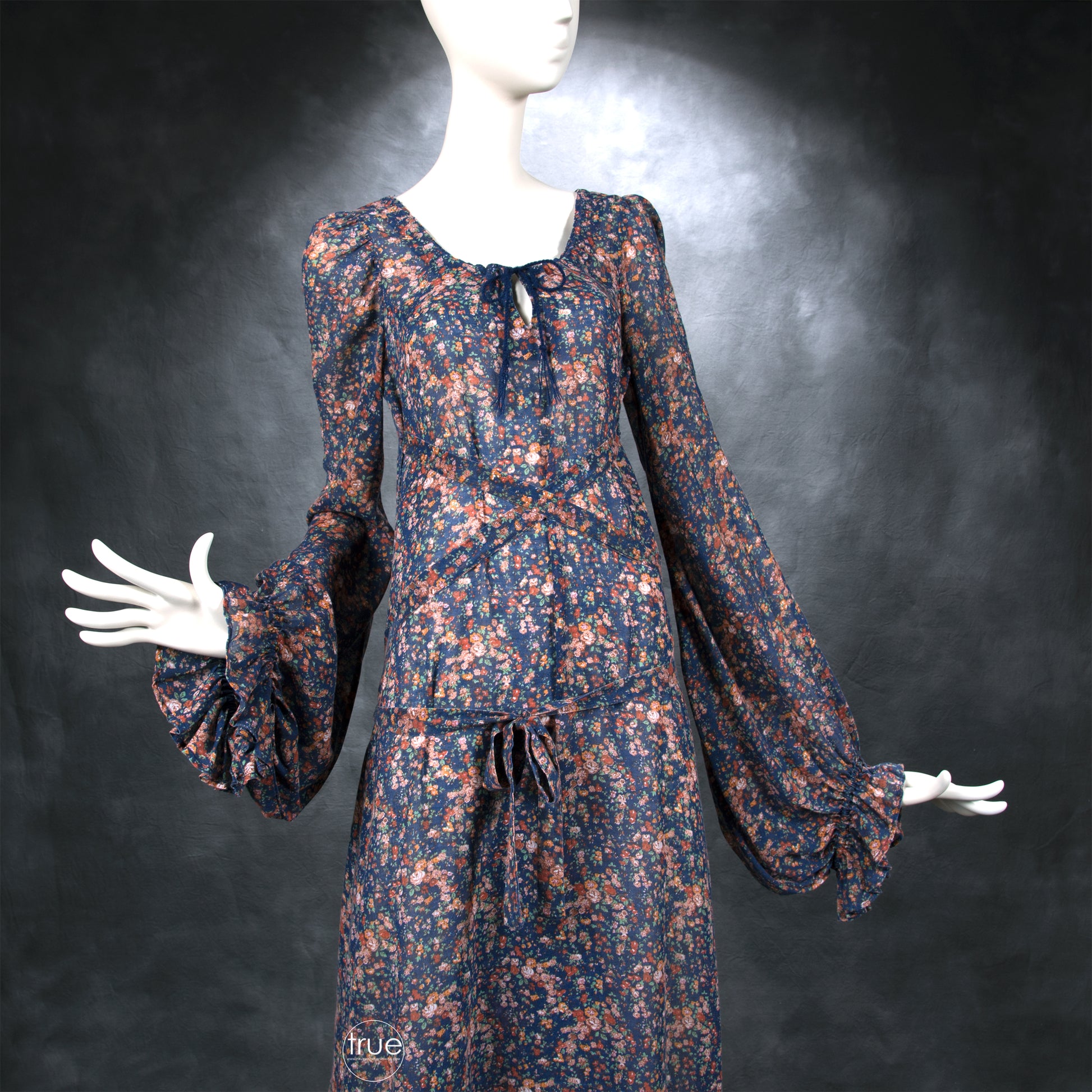 vintage 1970's dress rare Betsey Johnson ALLEY CAT floral maxi dres –  Traven7's True Vintage Fashion