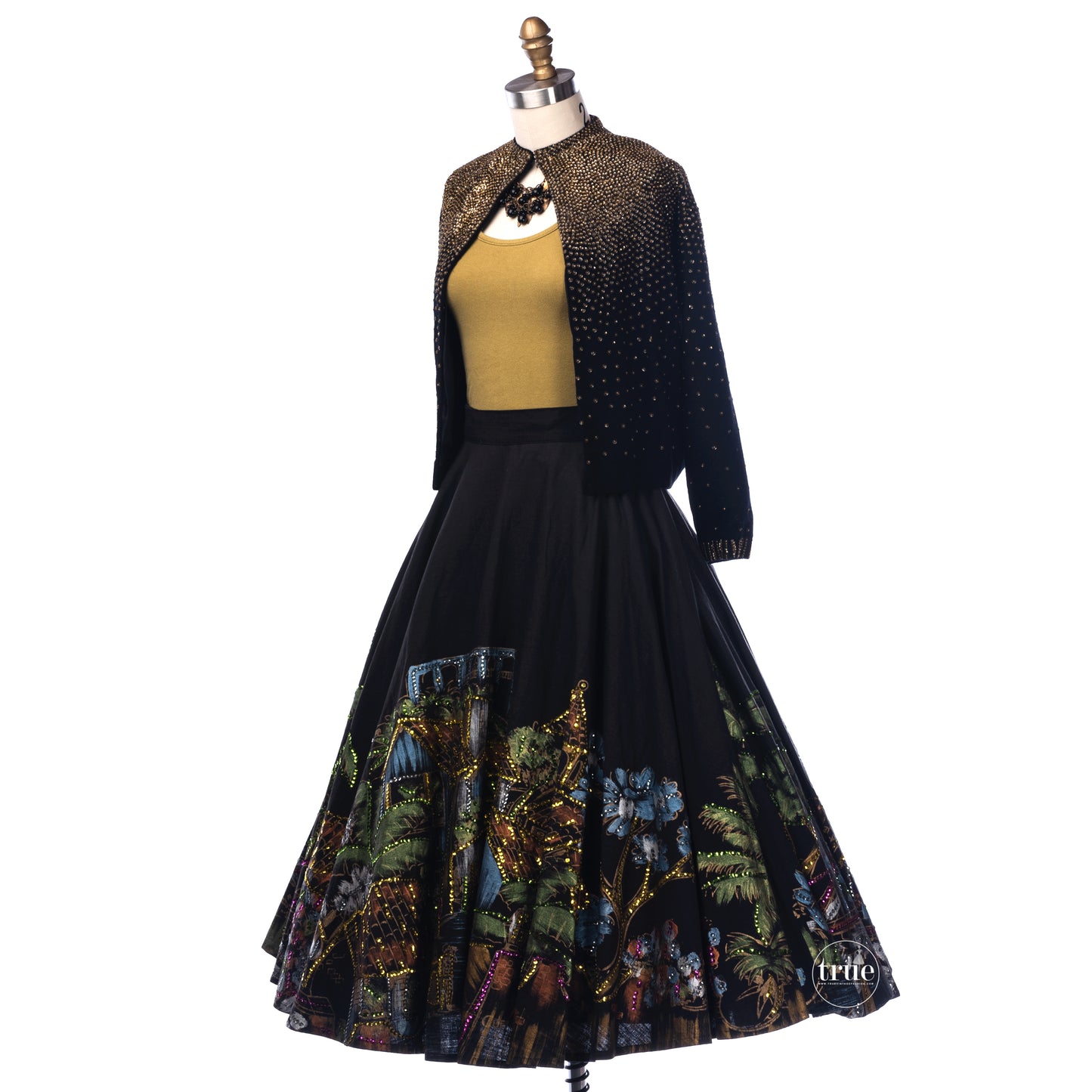 vintage 1950's circle skirt