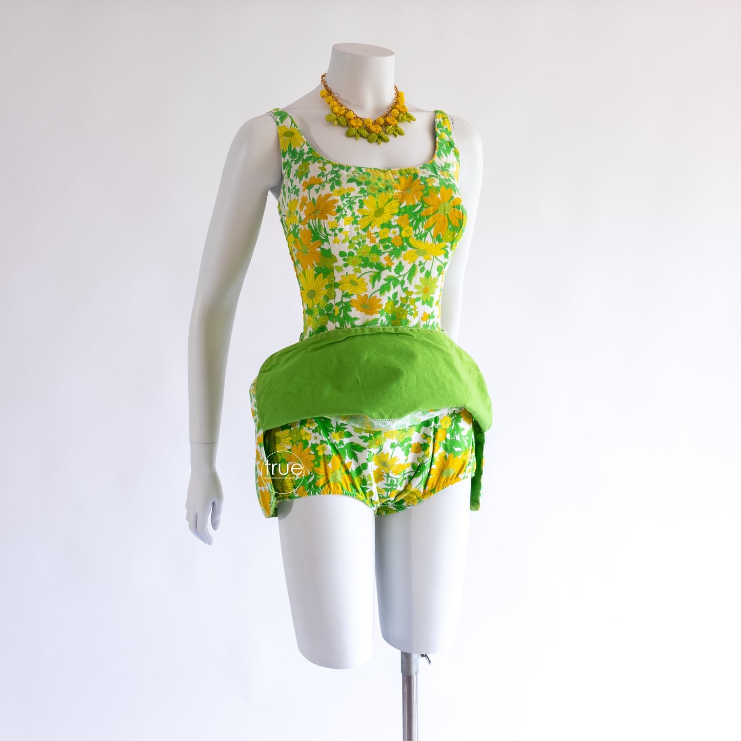vintage 1960's romper ...fun COLE of California daisy print shorts convertible romper playsuit swimsuit