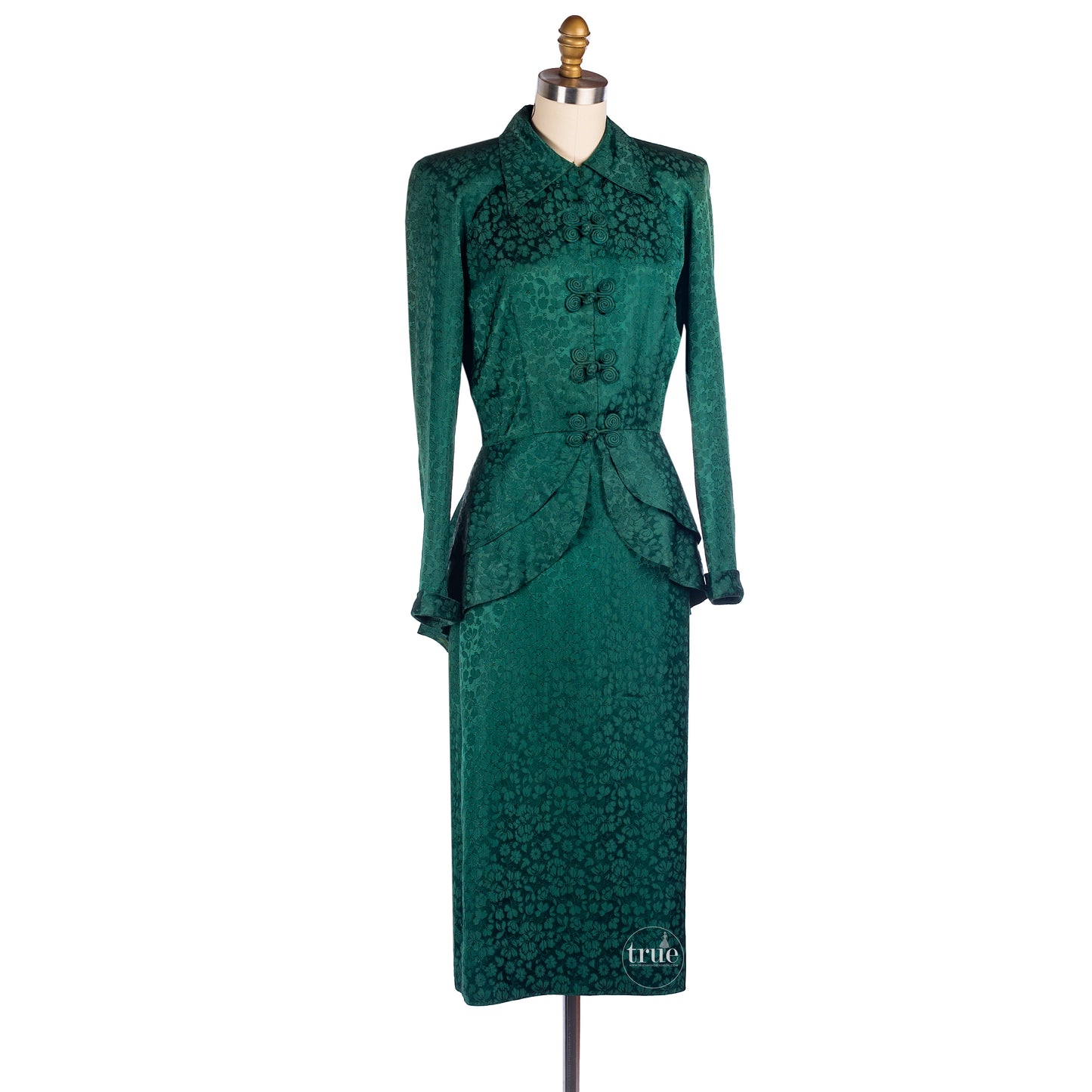 1940's film noir suit