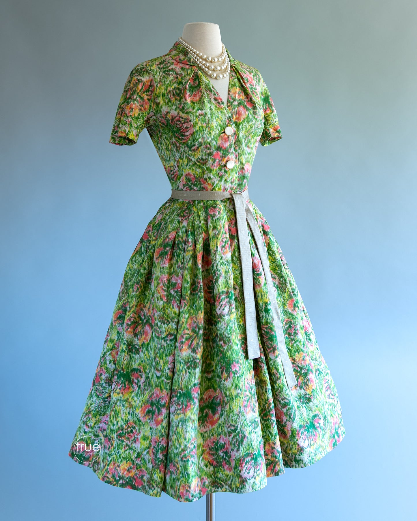 vintage 1950's dress ...prettiest ever I.MAGNIN & CO silk midcentury impressionist floral dress