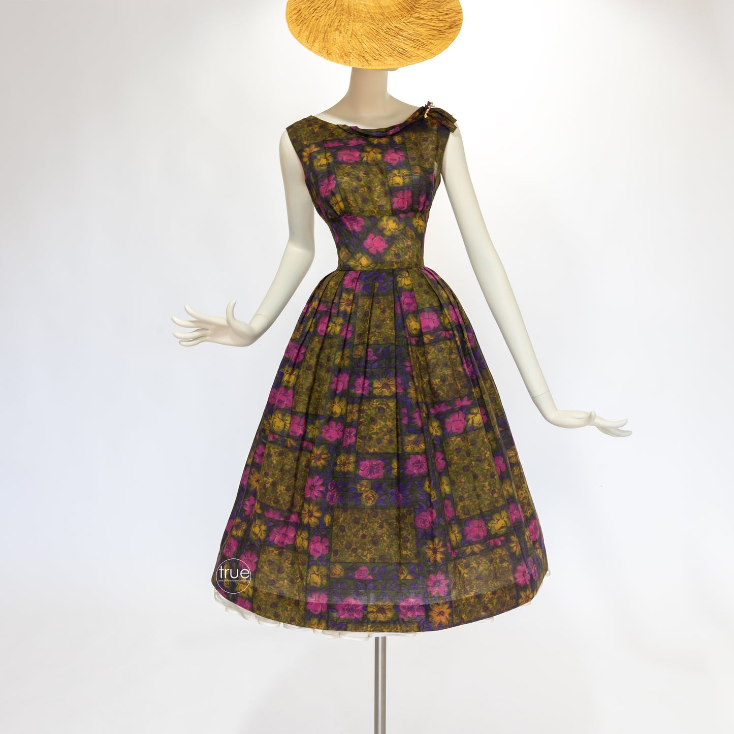 vintage 1950's dress ...pretty MARTA D floral dress