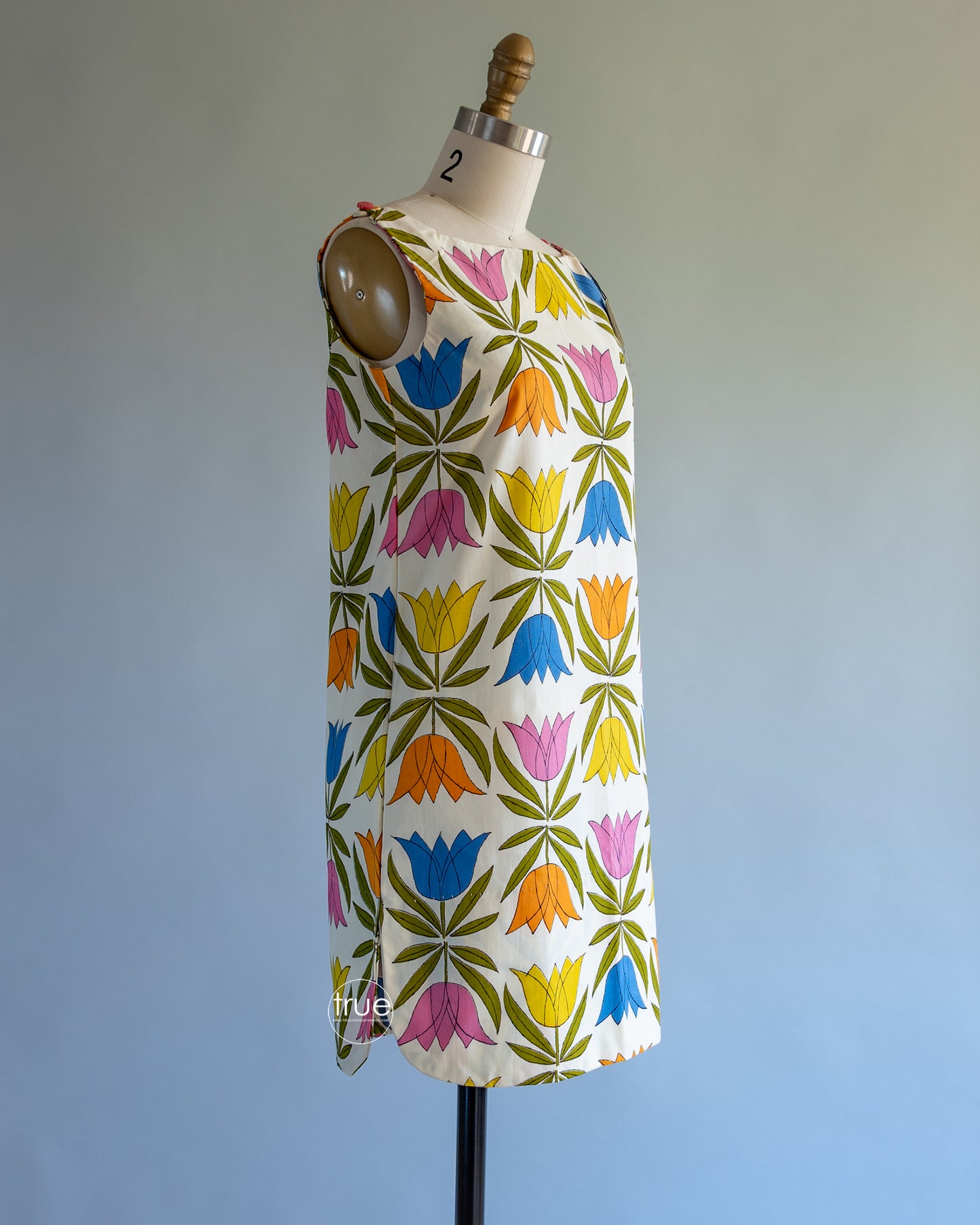 vintage 1960's dress ...cutest EVER Stevens Fuller Fabrics tulip MOD tunic sheath mini dress