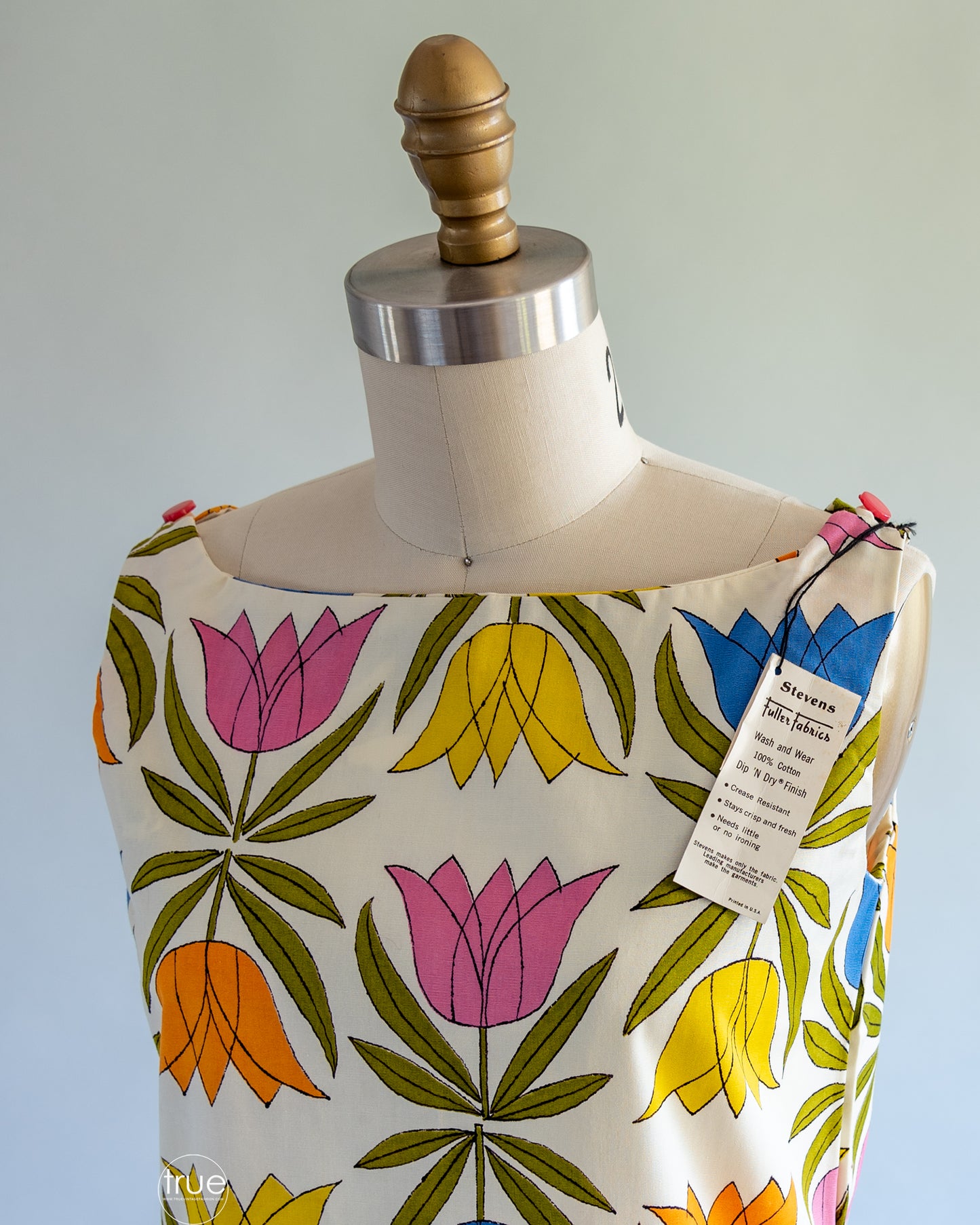 vintage 1960's dress ...cutest EVER Stevens Fuller Fabrics tulip MOD tunic sheath mini dress