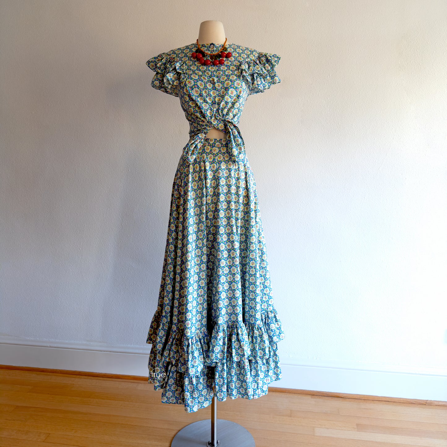 vintage 1930's dress set ...best NEIMAN MARCUS by WESTWAY-DALLAS 2 pc skirt & top cotton calico floral dress set