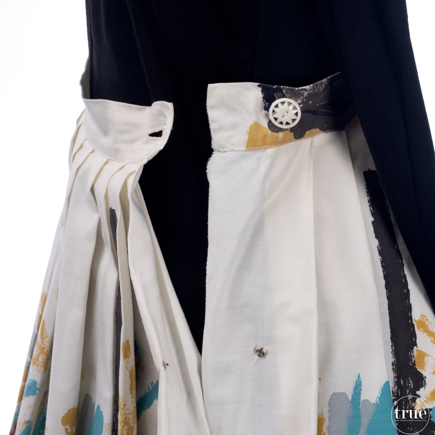 vintage 1950's skirt ...mid-century abstract wine bottles novelty print full skirt